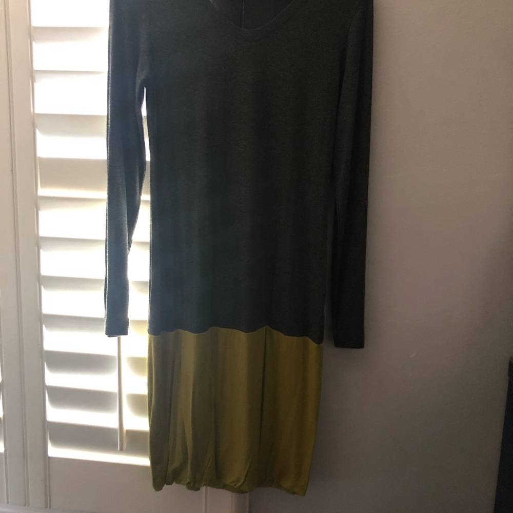 Isda & Co two tone jersey material dress - Picture 2 of 6